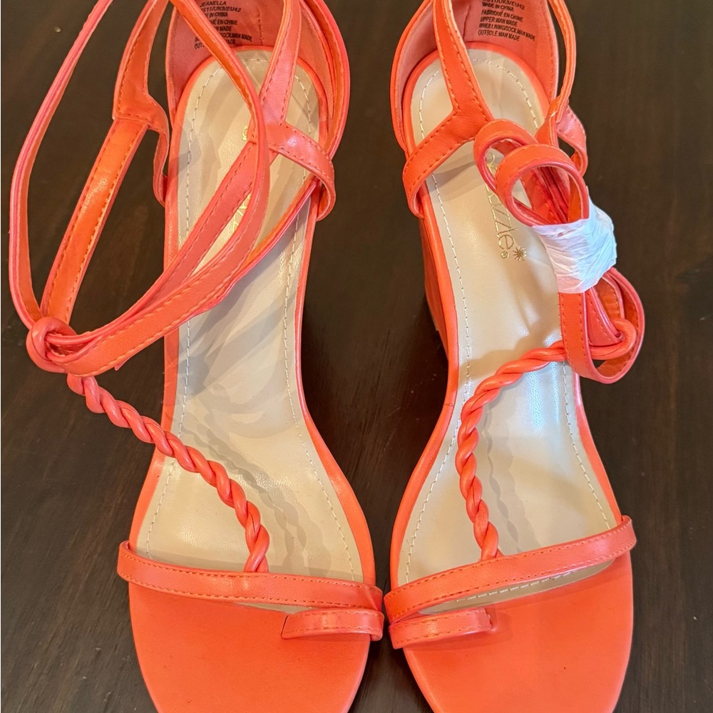 Shoe Dazzle Vibrant Orange Heels
